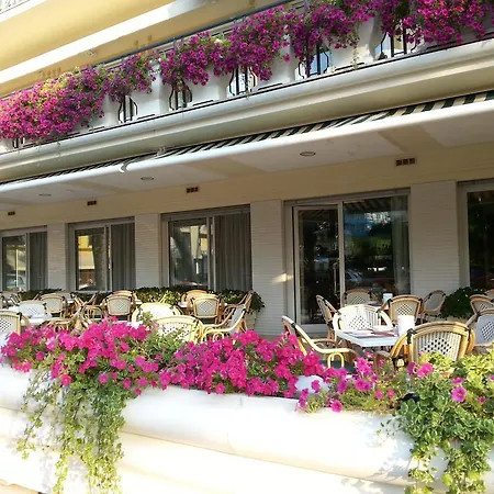Parco Hotell 3*