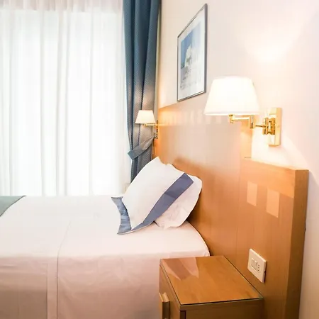 Hotell Parco 3*